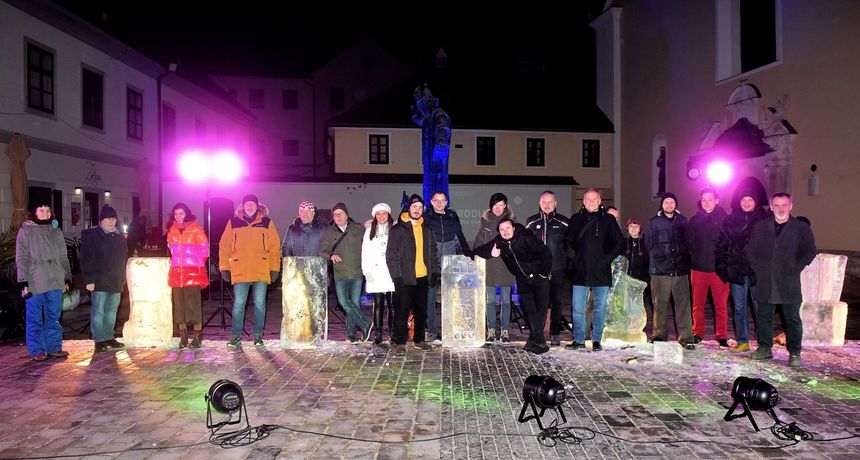 Rotary_Club_Varazdin_1181_ledene_skulpture_arhiva.jpg