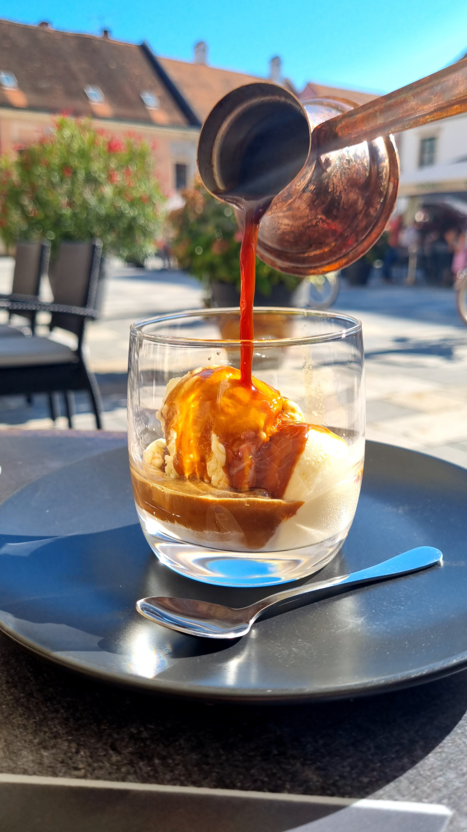 Affogato_al_caffe.jpg