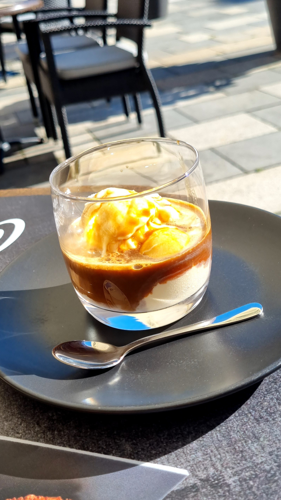 Affogato_al_caffe_2.jpg