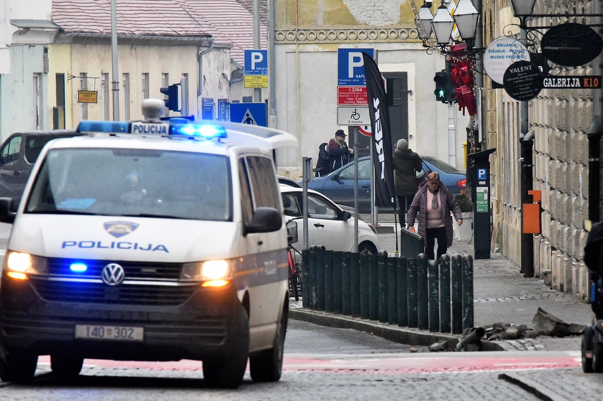 varazdin_kukuljeviceva_ulica_nesreca_stupici_01022024_5.JPG