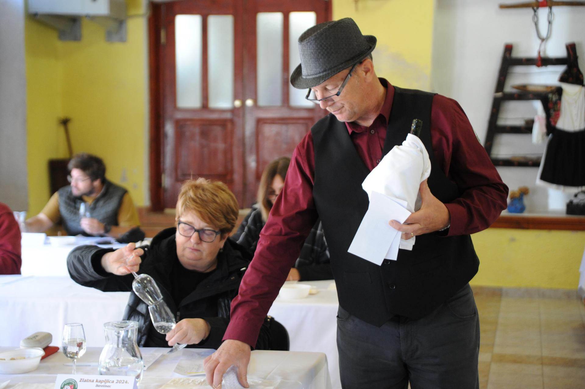 izlozba_vina_zlatna_kapljica_2024_ocjenjivanje_vina_18042024_4.jpg