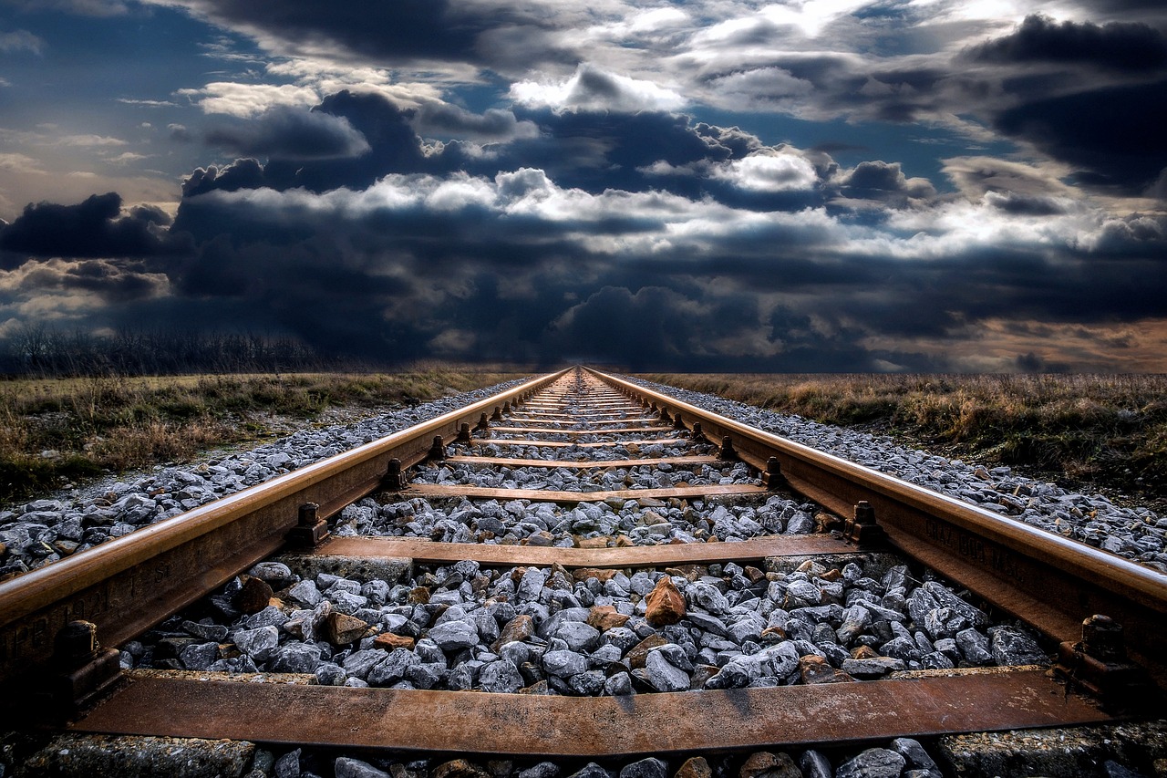 railway-track-2049394_1280.jpg