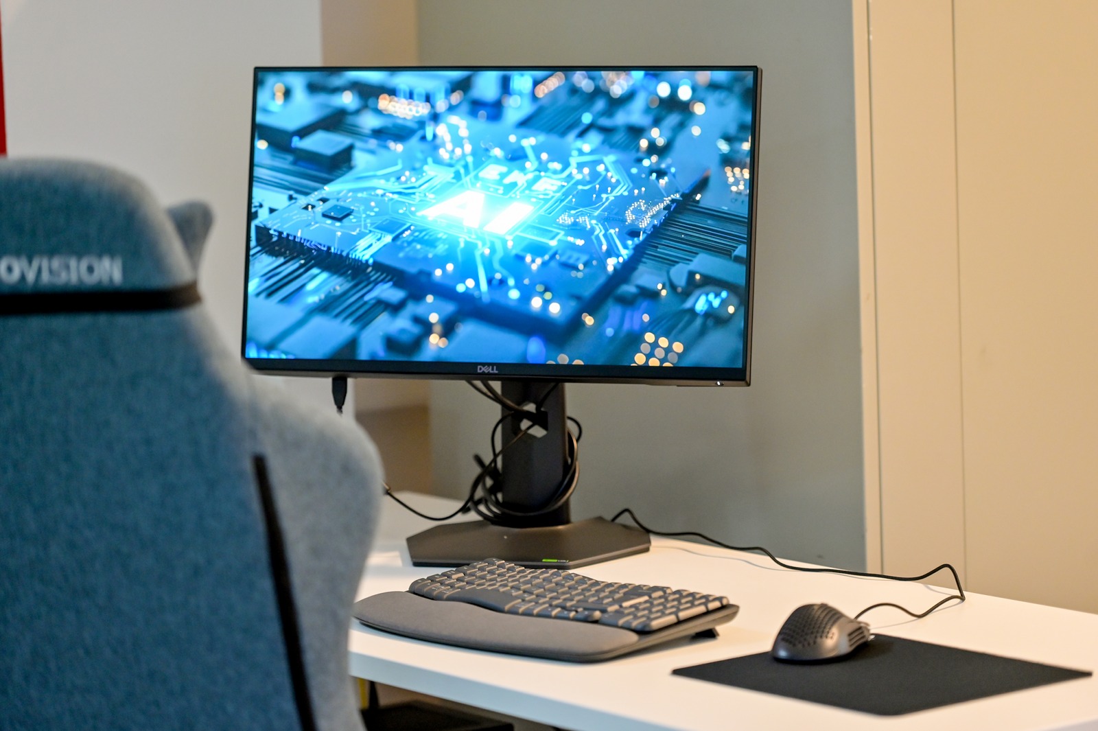 AI_ucionica_Laboratorij_za_umjetnu_inteligenciju_i_holograme_Prva_gimnazija_Varazdin_28042025_8.JPG