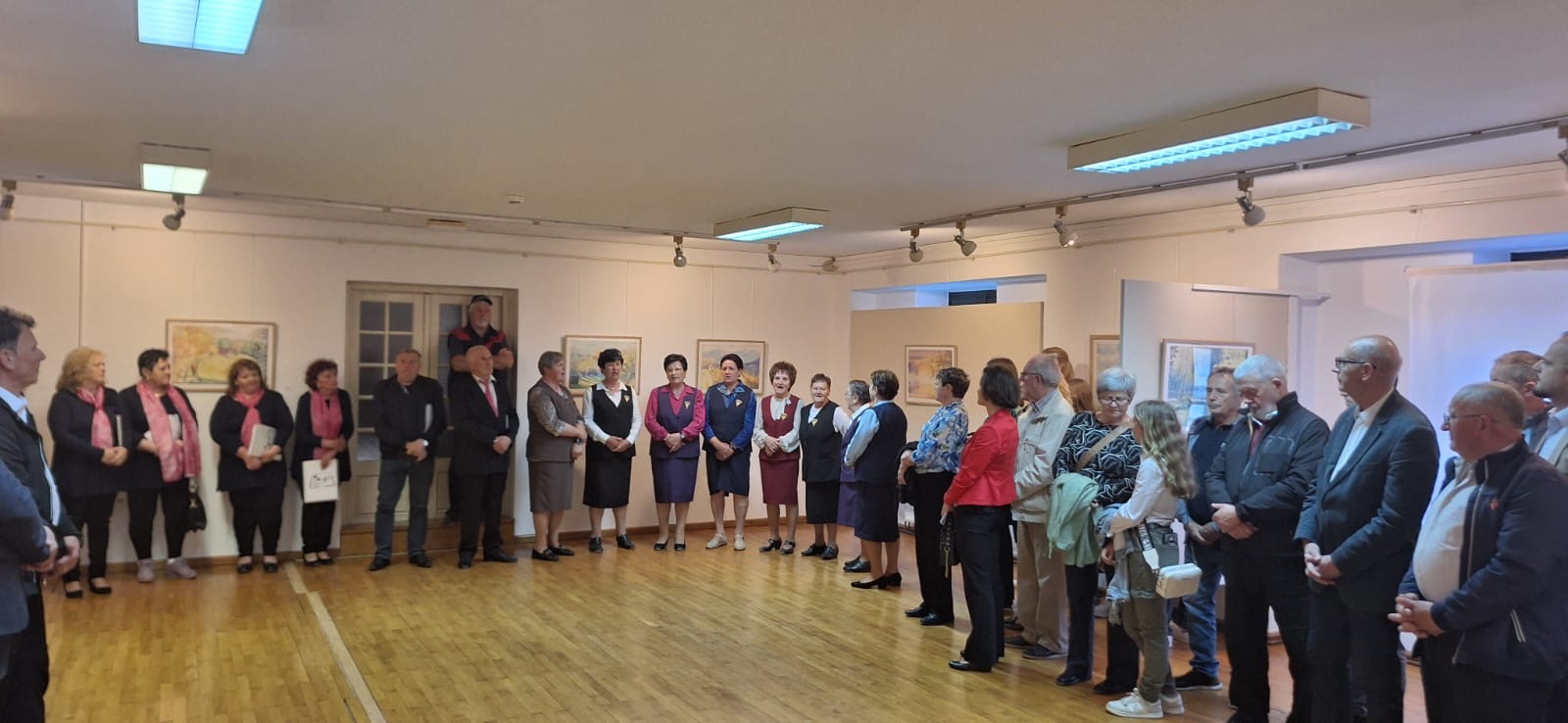 dvor_trakoscan_izlozba_Linija_koja_spaja30042025_2.jpeg