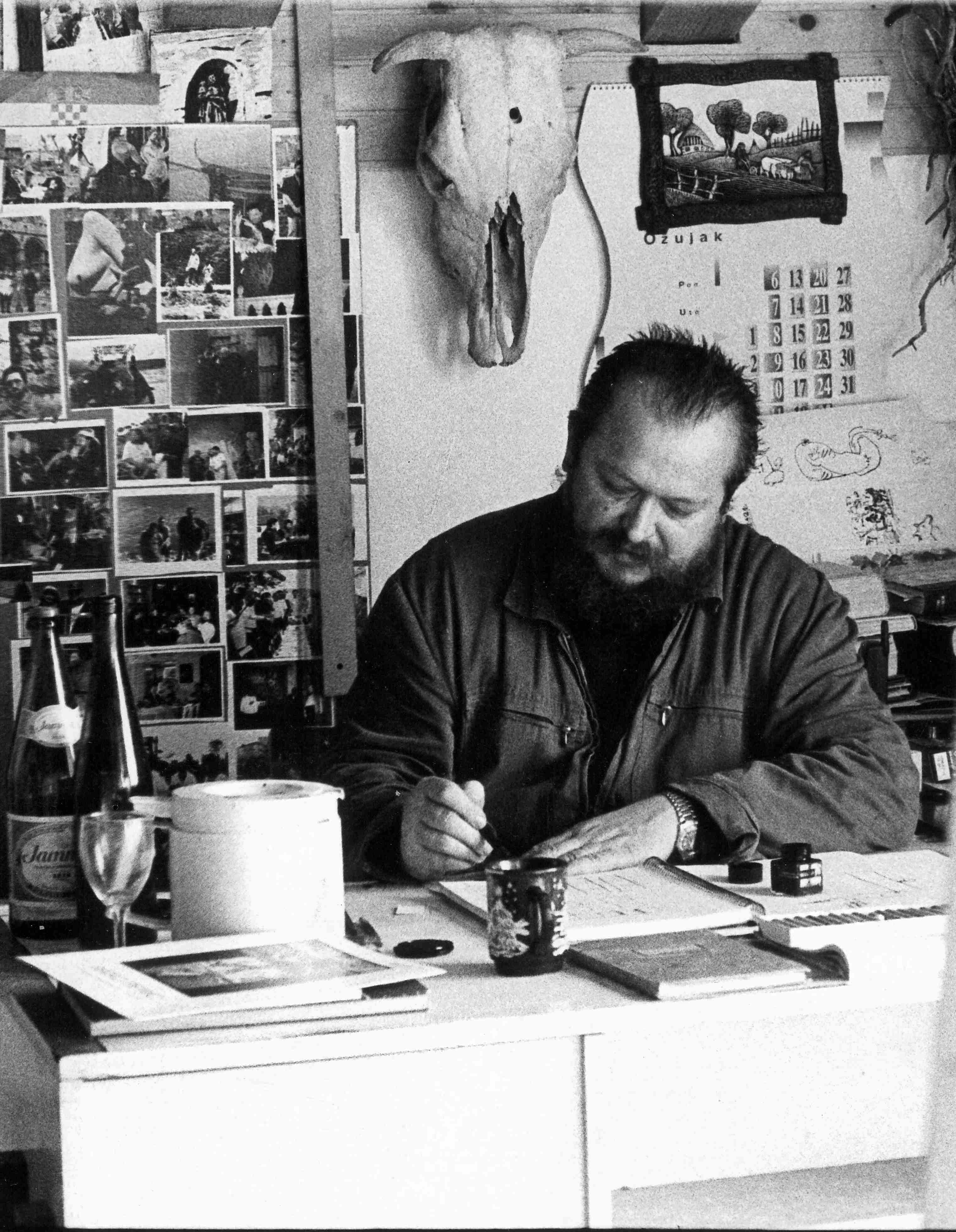 A_B_Svaljek_u_atelieru_-_photo_Zarko_Knezevic_2000.jpg