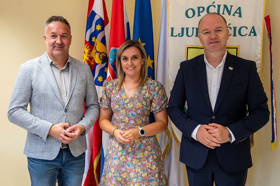 ljubescicadolazaksipicaobilazakvrticaiotvorenjeigralista_4_of_50.jpg
