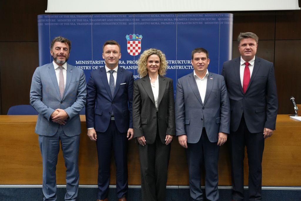 MMPI_elektricni_autobusi_ugovor_Cistoca_Varazdin_28102025_1.jpg