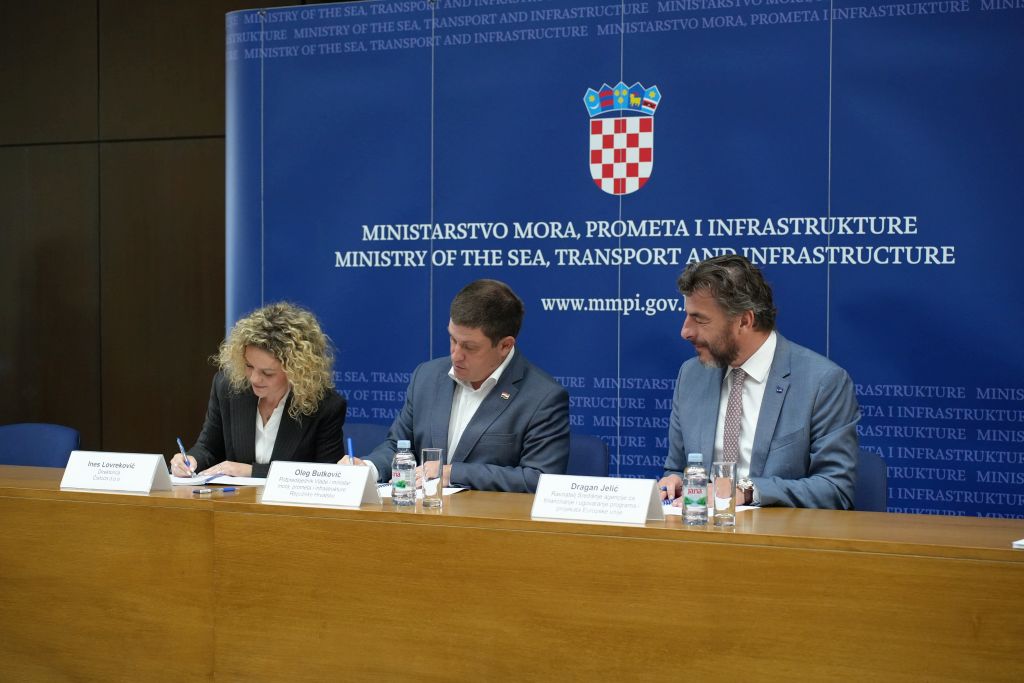 MMPI_elektricni_autobusi_ugovor_Cistoca_Varazdin_28102025_5.jpg