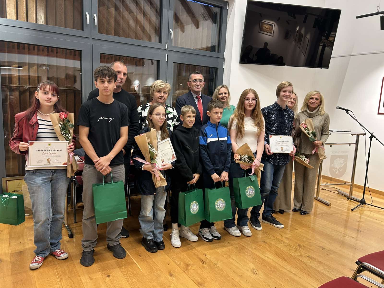 opcina_vidovec_dan_izvrsnosti_-_priznanja_18102025_8.jpeg