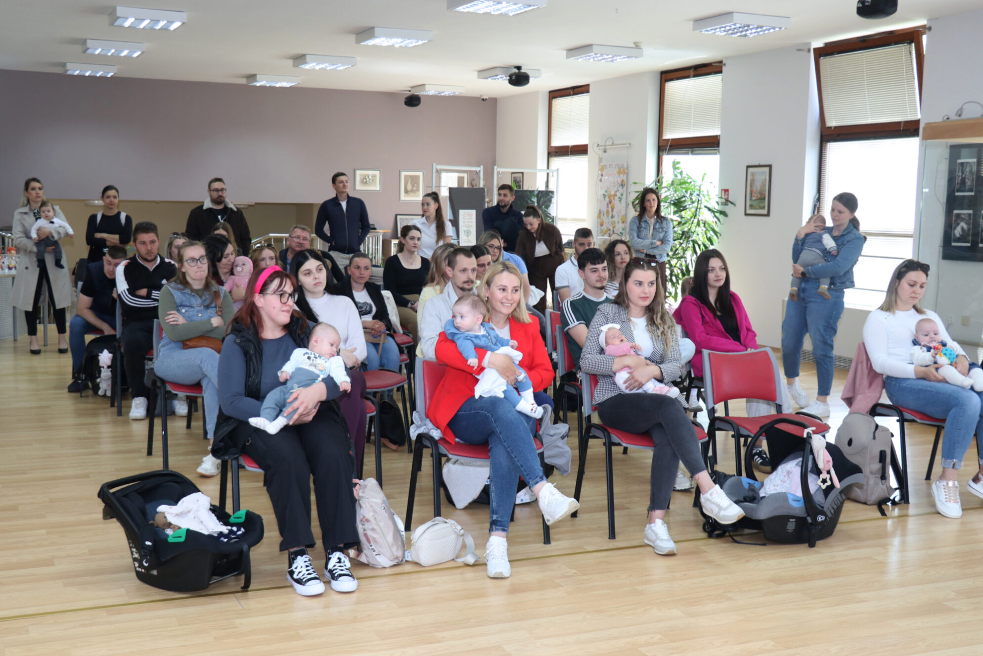 podjela_potpore_za_bebe_grad_lepoglava_travanj_2026_02-994x6632x.jpg