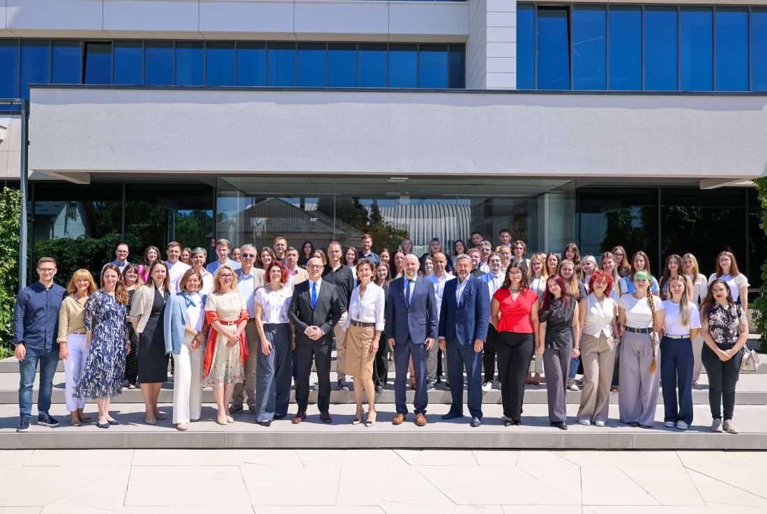 FB8A8369.jpg
