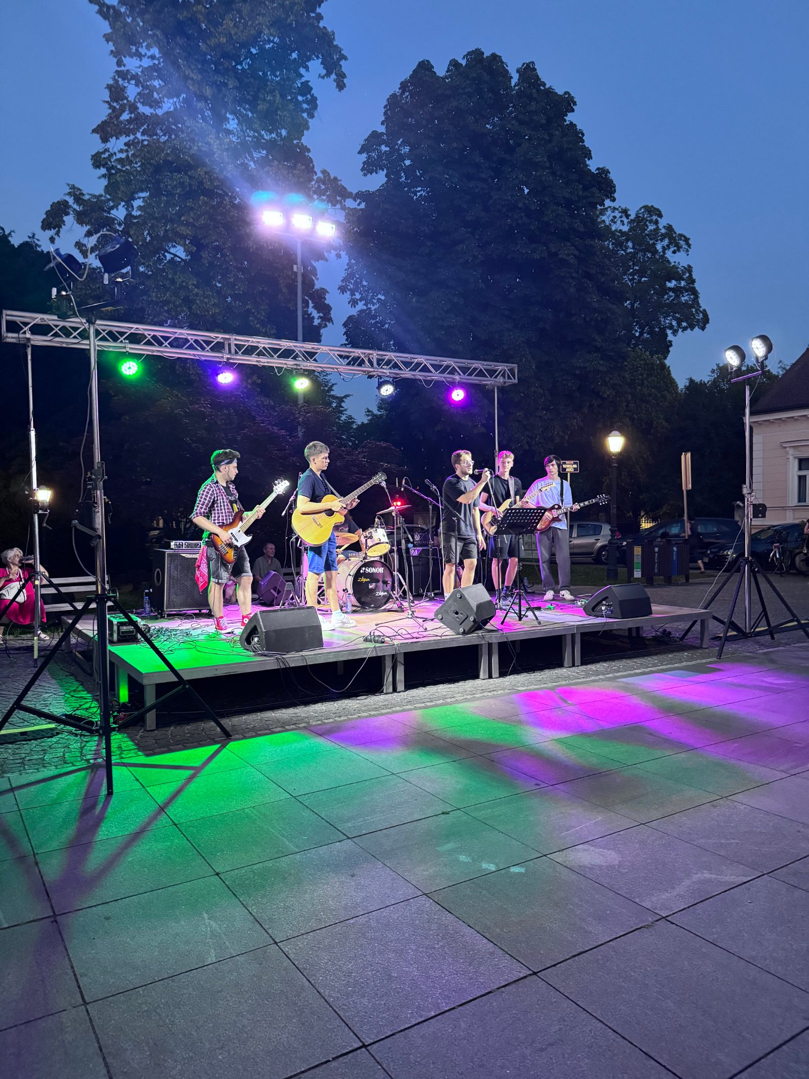 ljeto_u_varazdinu_mali_slavuji_i_gitaristi_26062026_2.jpg
