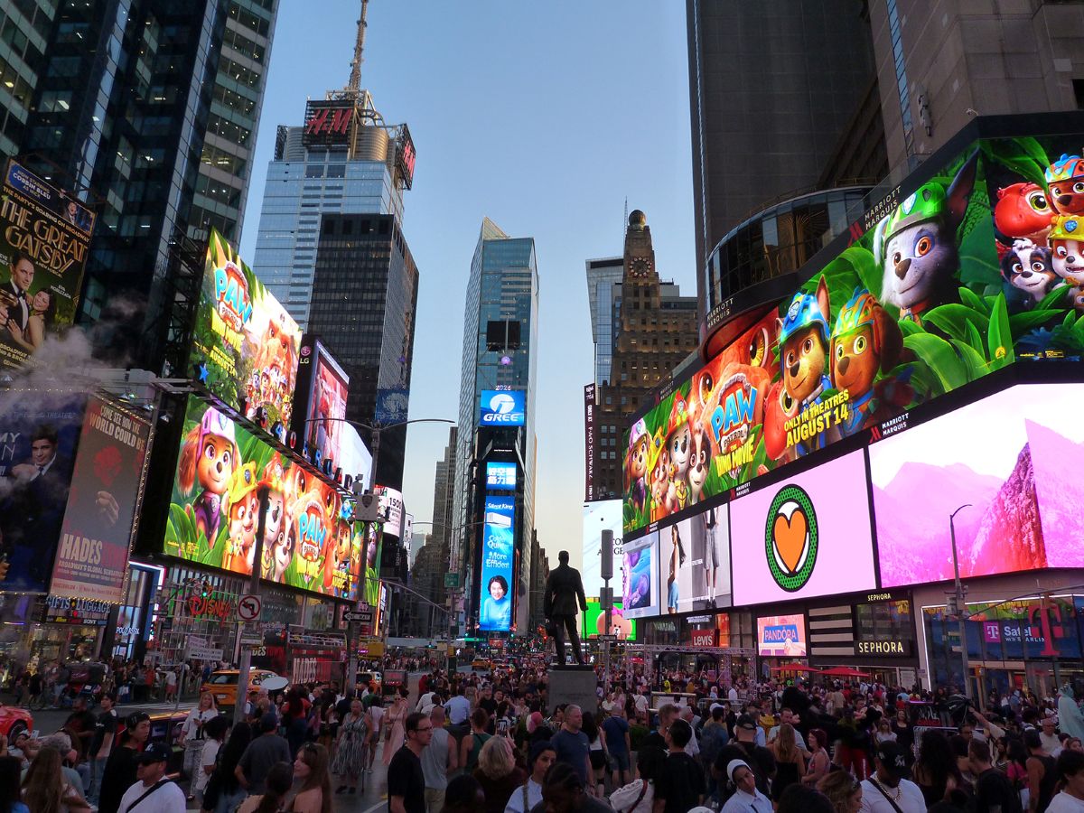 Times_Square_-_srediste_betonska_dzungle_od_koje_su_satkani_snovi.JPG