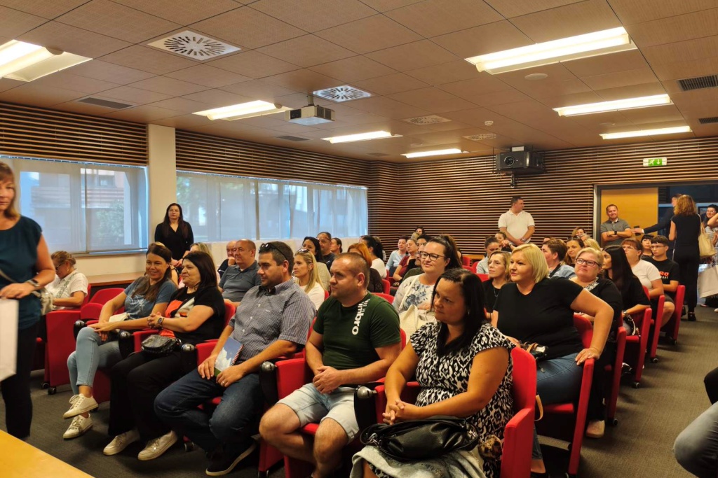 Novi_Marof_podjela_laptopa_SSNM_17092026_1.jpg