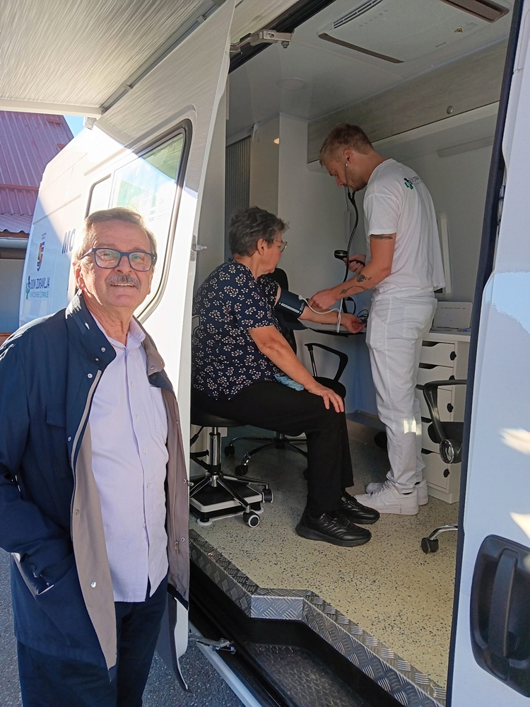 b.hum-scepanje-mobilna_ambulanta_2.jpeg