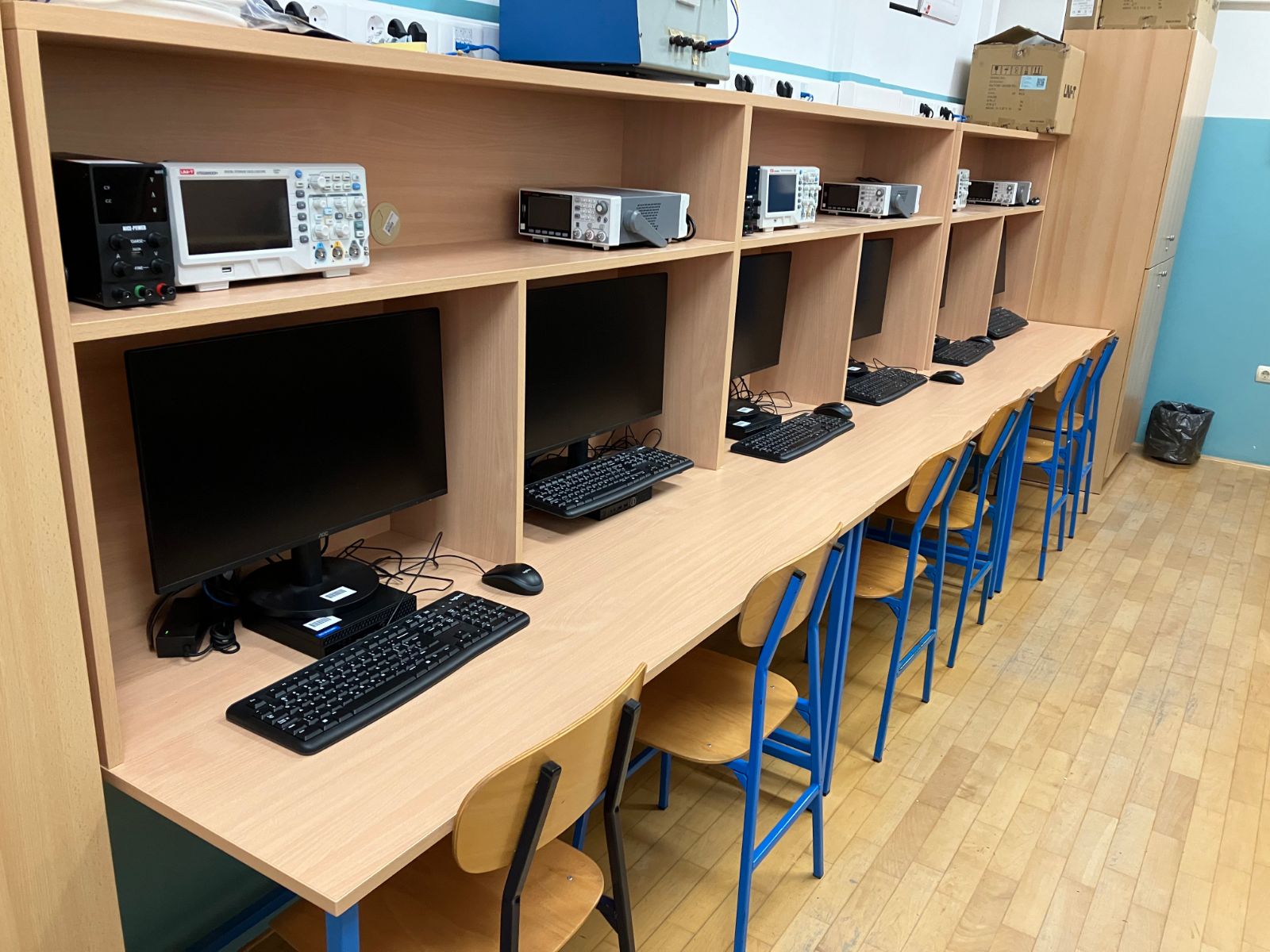 Elektrostrojarska_skola_Varazdin_03b_NOVO_praktikum_D06.jpg