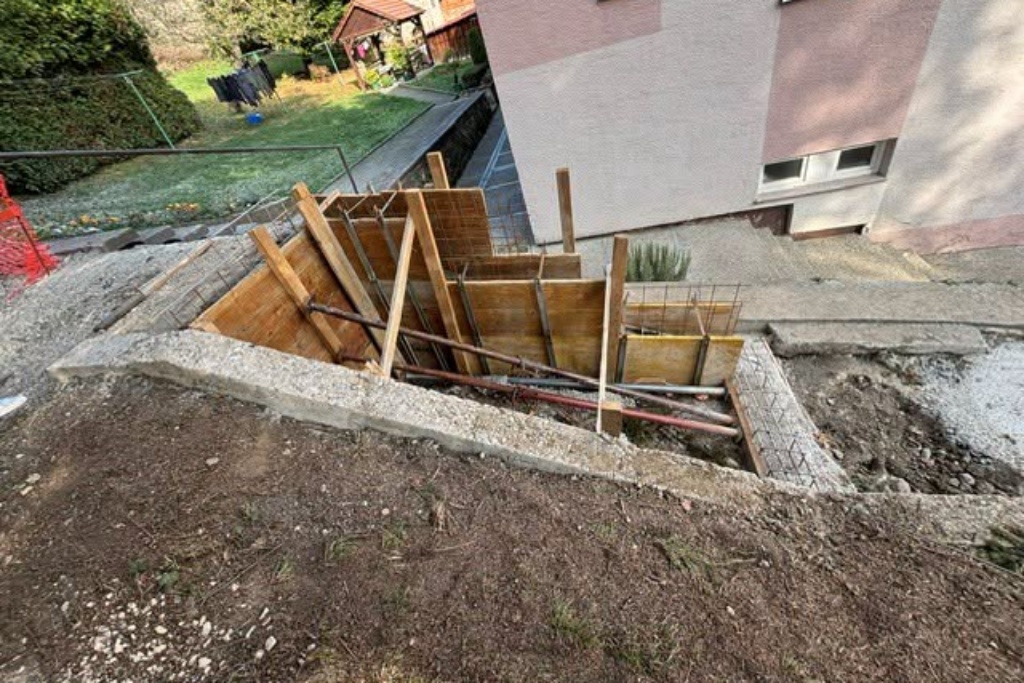 Varazdinske_Toplice_obnova_vanjskog_stubista_u_Perivoju_Marije_Ruzicke_Strozzi_23102026_4.jpg